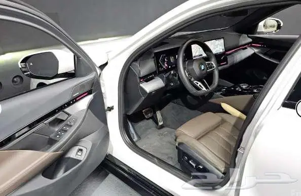 BMW520i موديل 2024الميموني للاستيراد بكوريا 6