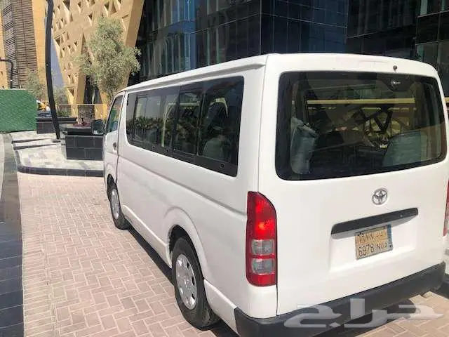 للبيع باص تويوتا نظيف 2009 4