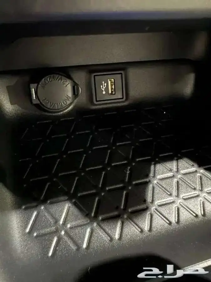 تويوتا راف فور LE بنزين ستاندر دفع رباعي 2025 كاش او بنك 8