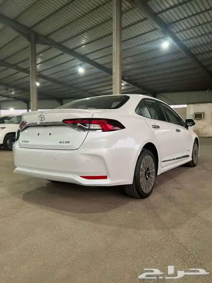 تويوتا كورولا فتحه بنزين موديل 2025 5