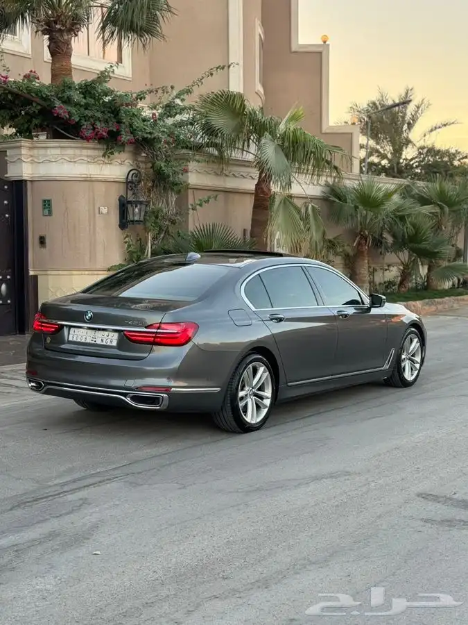 بي إم 740فل كامل مديل 2018 5