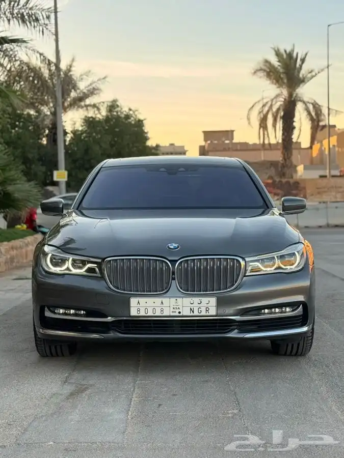 بي إم 740فل كامل مديل 2018 9