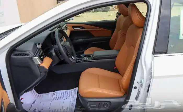 كامري لومير هيبرد 2025 10