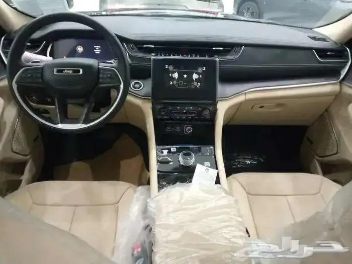 جيب جراند شيروكي 2023 ليمتد 4