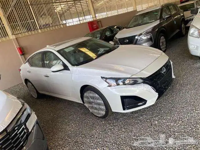 نيسان التيما نص فل 2025 ابيض واوسود 4