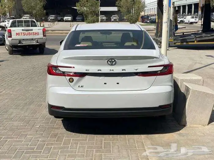 تويوتا كامري LE موديل 2025 نص فل كاش و اقساط 4