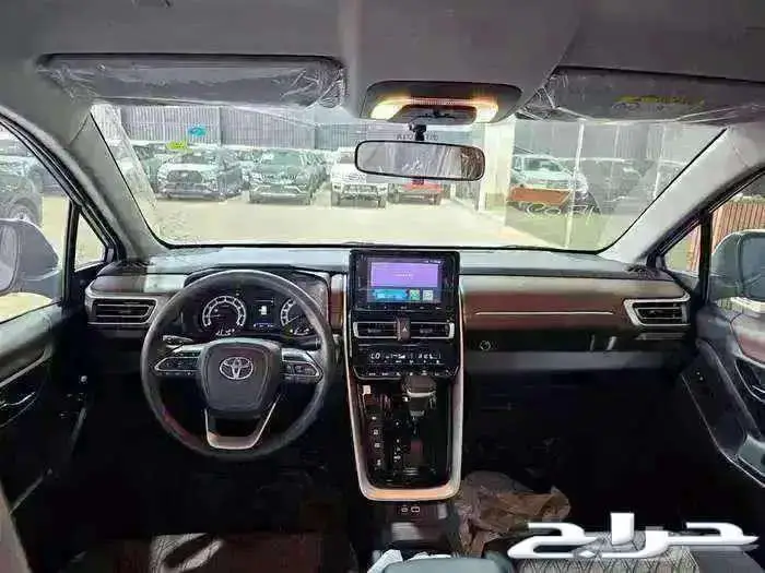 تويوتا انوفا GL 2.0 بنزين 2025 - سعودي 5