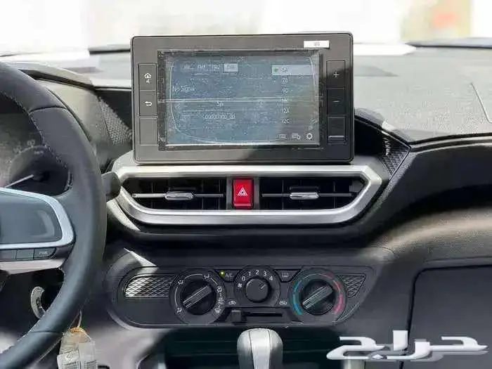 تويوتا رايز ليمتد 2026 فضي سقف اسود (عازل حراري مجاني) 6