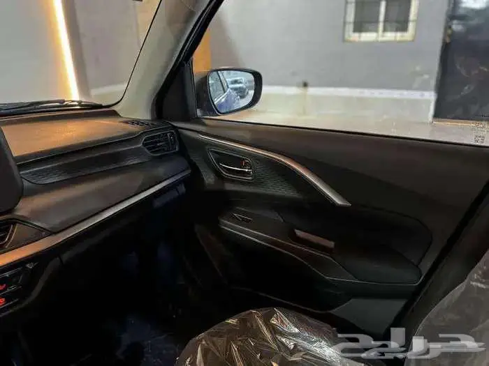 سوزوكي سويفت 2025 GLX قسطها ولا كيشها 19