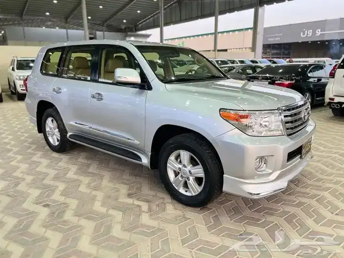 تويوتا فكسار 2015 سعودي فل كامل ماشي 162 الف قمة فالنظافة 1