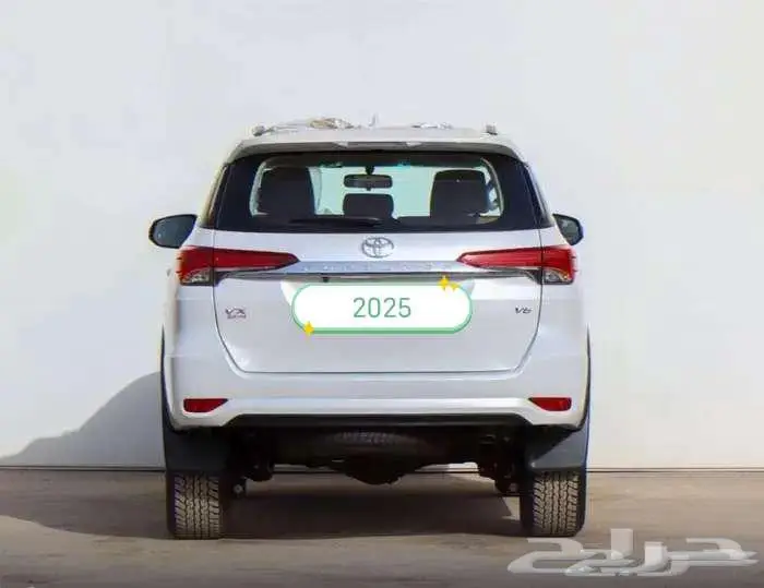 تويوتا فورتشنر VX1 بنزين 6سلندر لوحات 2025 7