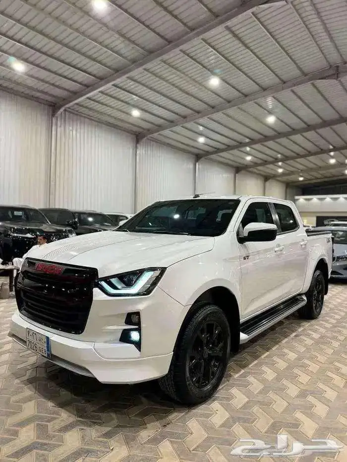 ايسوزو ديماكس موديل 2024 1