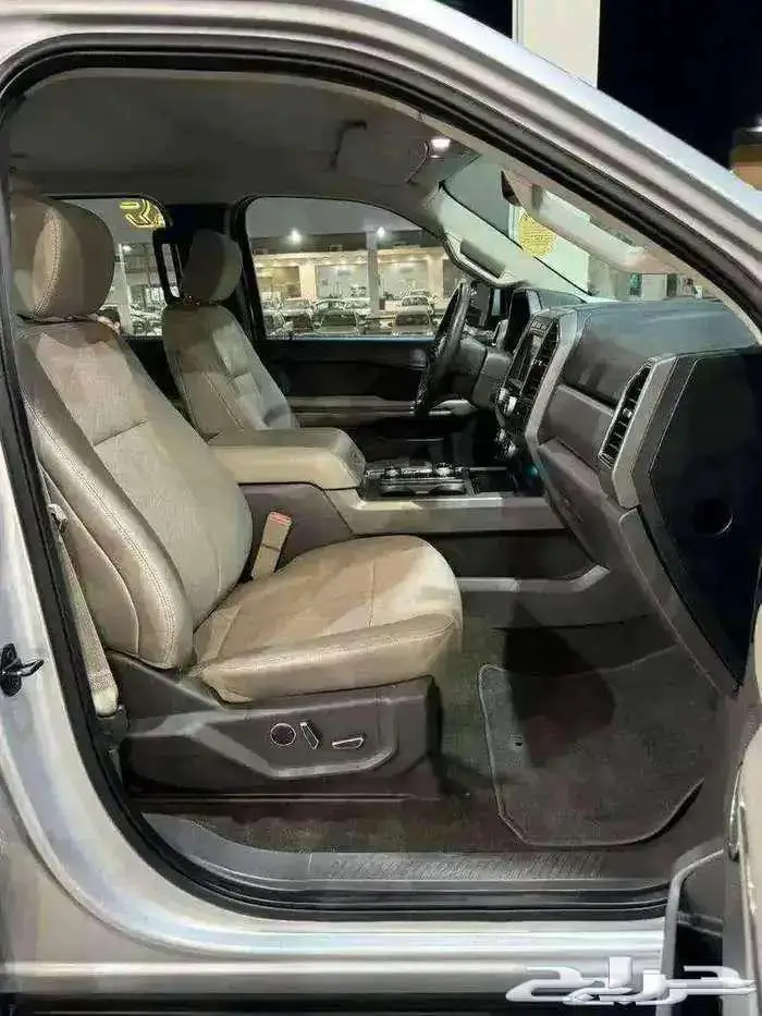 للبيع فورد اكسبيدشن 2019 دبل سعودي وارد الجزيره 42