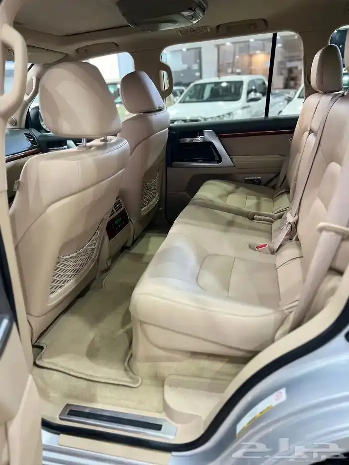 تويوتا فكسار 2015 سعودي فل كامل ماشي 162 الف قمة فالنظافة 13