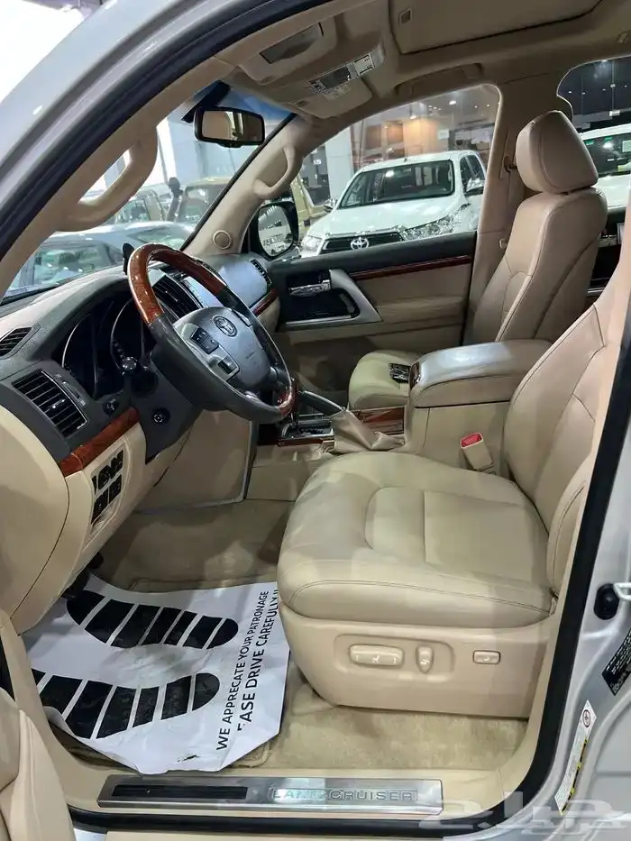 تويوتا فكسار 2015 سعودي فل كامل ماشي 162 الف قمة فالنظافة 11