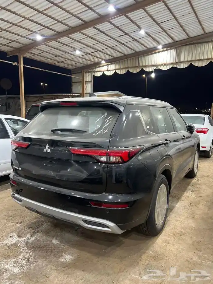 ميتسوبيشي اوتلاندر 2025 ب 96900 شامل 7 مقاعد بصمة عرض خاص 3