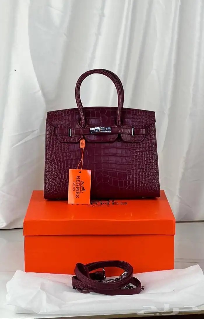 شنط تقليد ماركه هاي كواليتي والماستر بالحبه والجمله 97