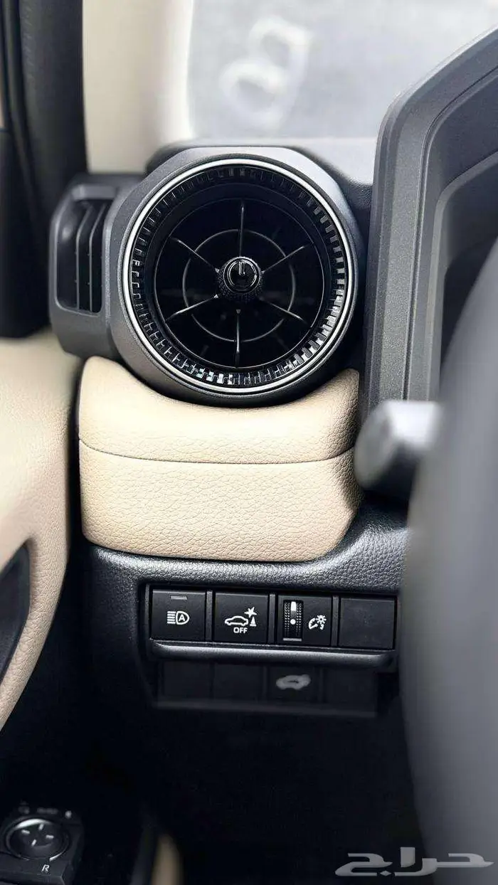 تويوتا برادو TXL3 موديل 2025 فل كامل لدى الخضر للسيارات 10