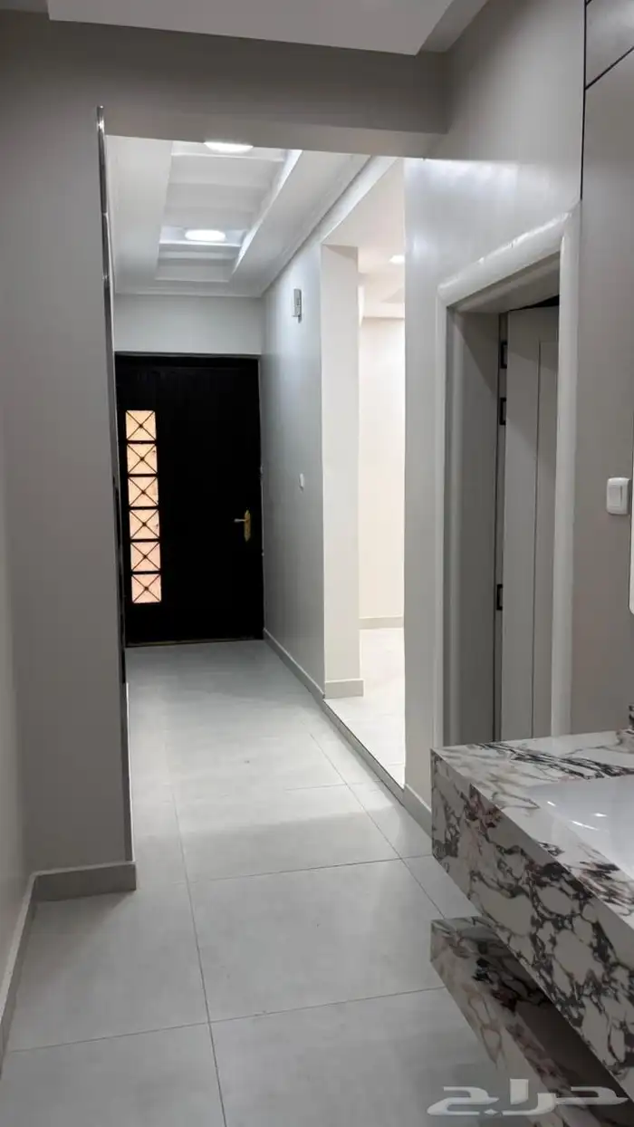 شقة للبيع المدينة المنورة حي الدفاع العزيزية 15