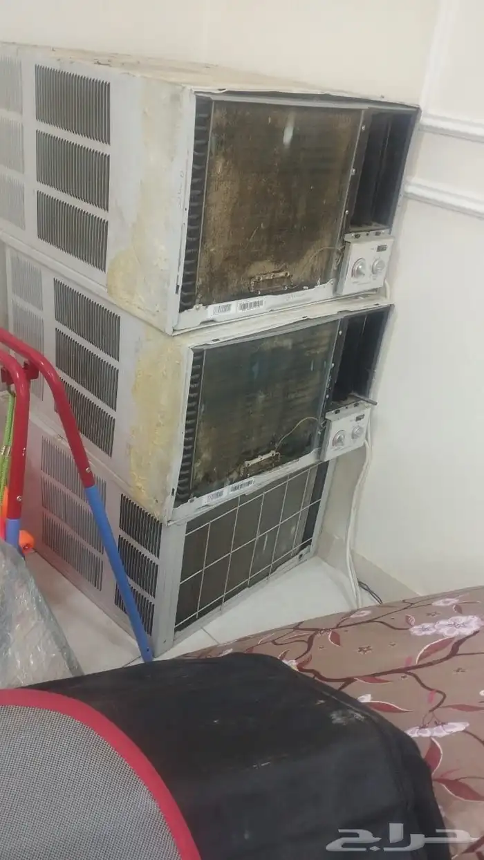 يوجد مكيفات وغساله 0