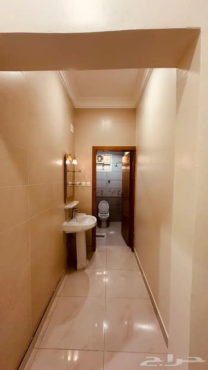 شقه واسعه مميزه للايجار 5