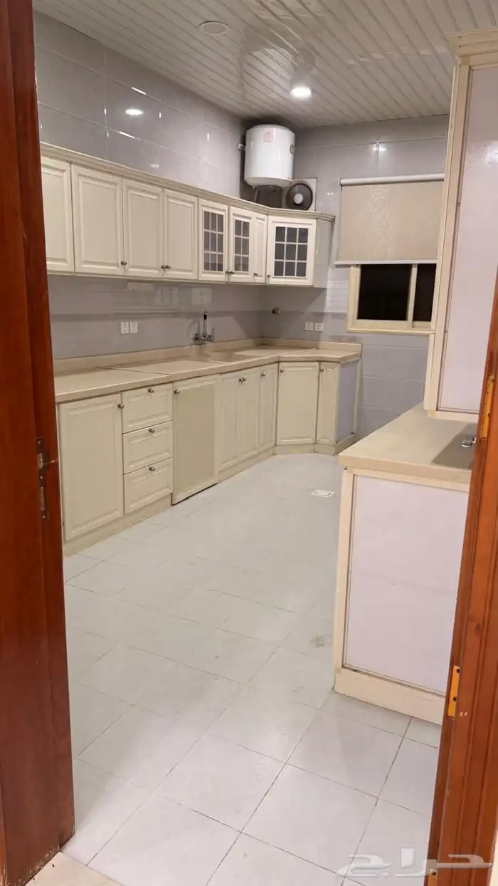 شقه ارضيه في خميس مشيط طريق التحليه مخطط الجامعيين 6