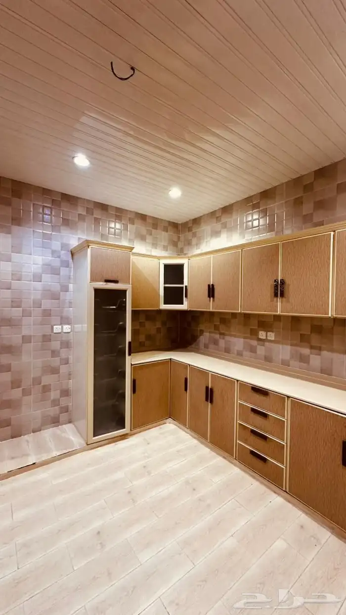 شقه واسعه مميزه للايجار 8