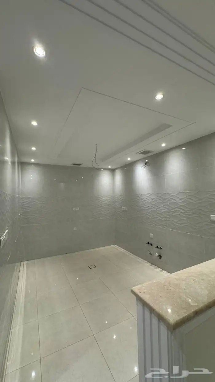 شقه تمليك في جده حي الصفا 3 غرف مدخلين الدور الرابع 8