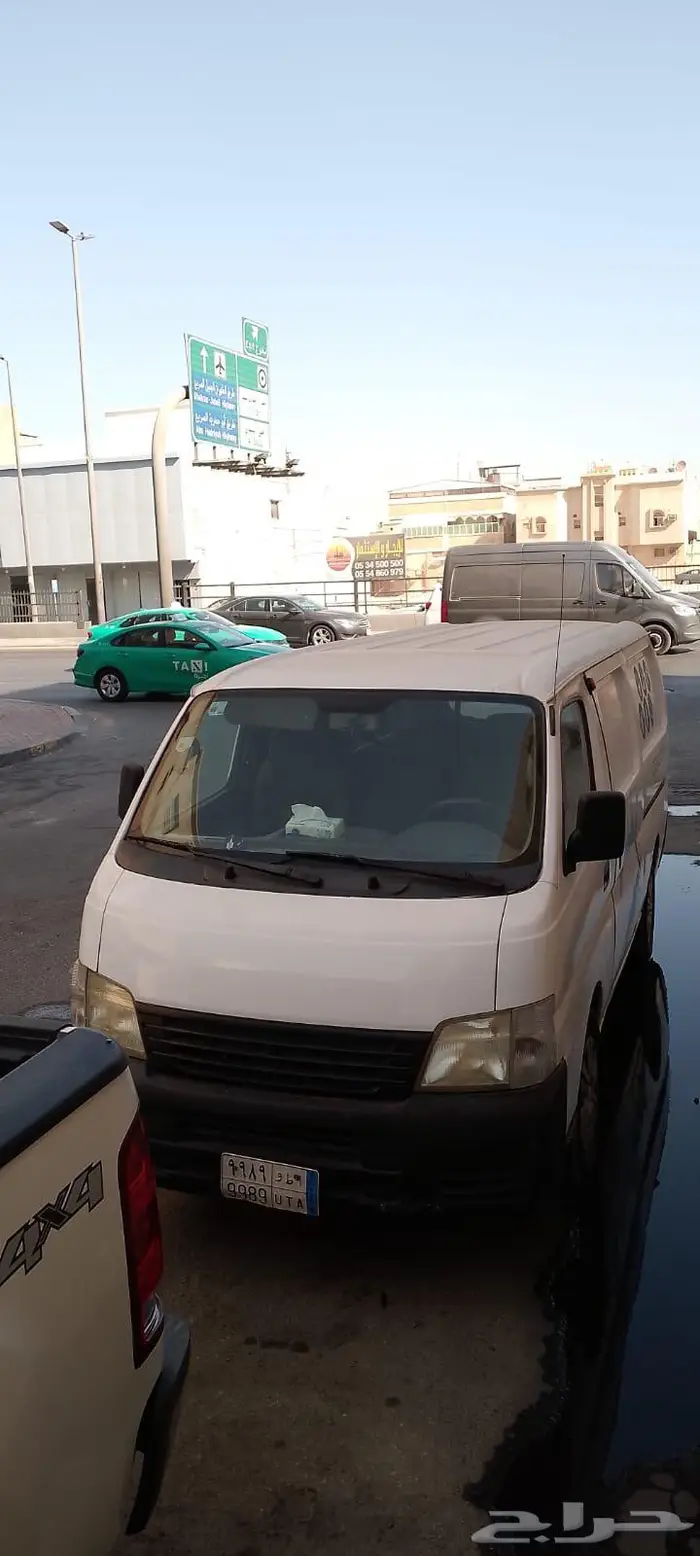 سيارة فان نيسان نظييفة 2