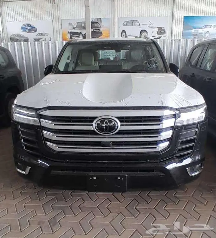 أسود L4 أقل سعر 321000 سعودي بنزين 0