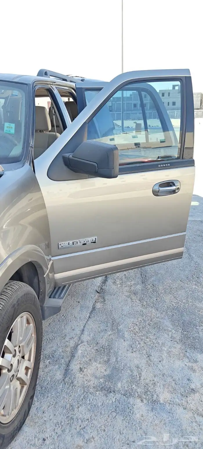 فورد اكسبديشن موديل 2008 12