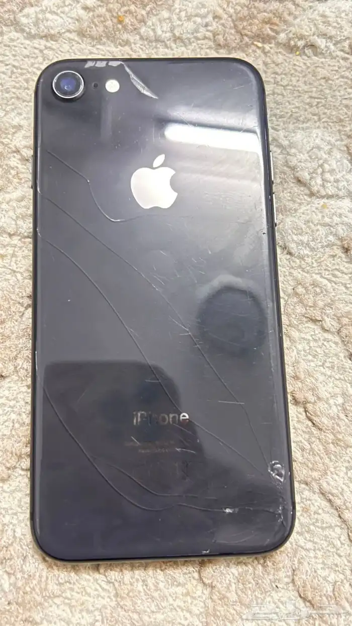 ايفون 8 العادي 3