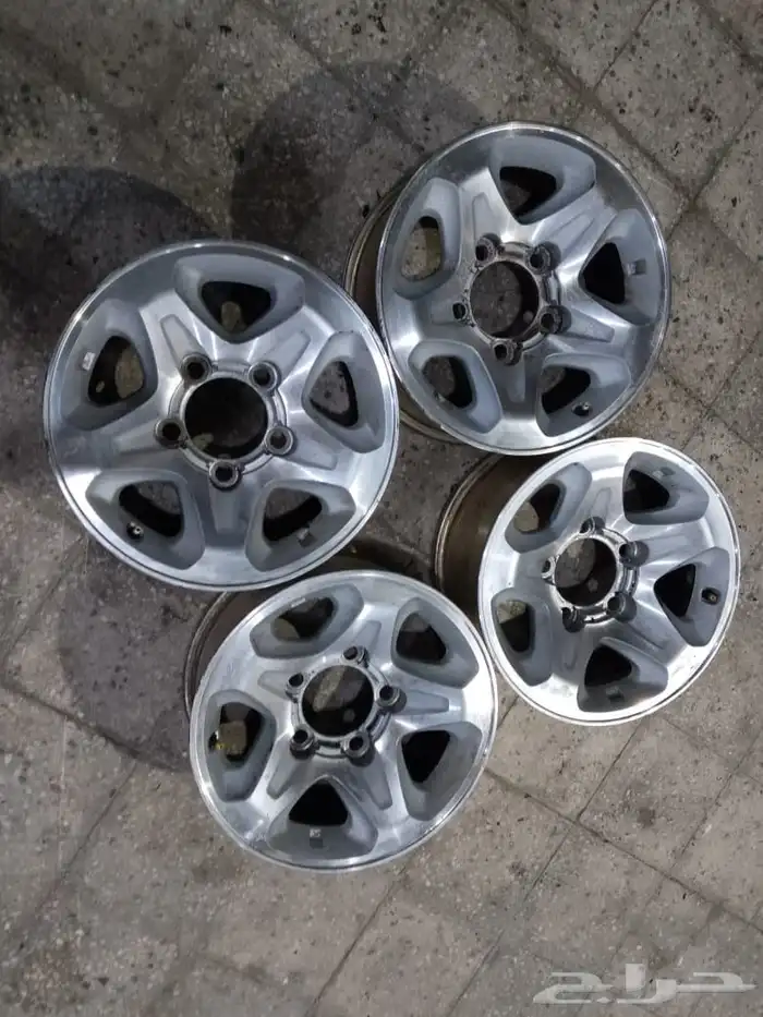 البيع جنوط ربع رفرف اصليه 4