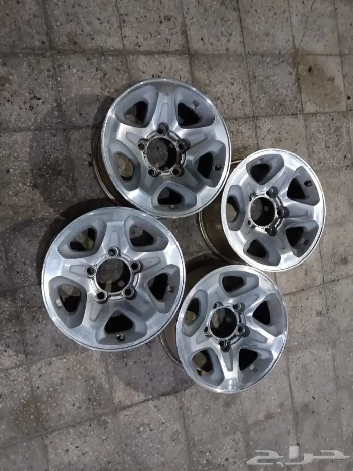 البيع جنوط ربع رفرف اصليه 0