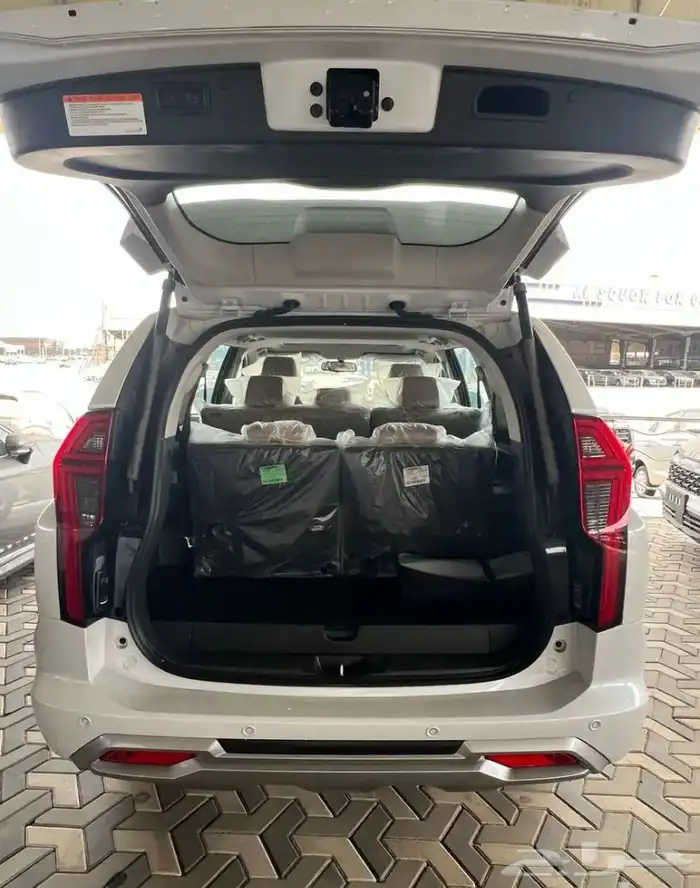 ميتسوبيشي مونتيرو 2025 نص فل وفل بنزين 7