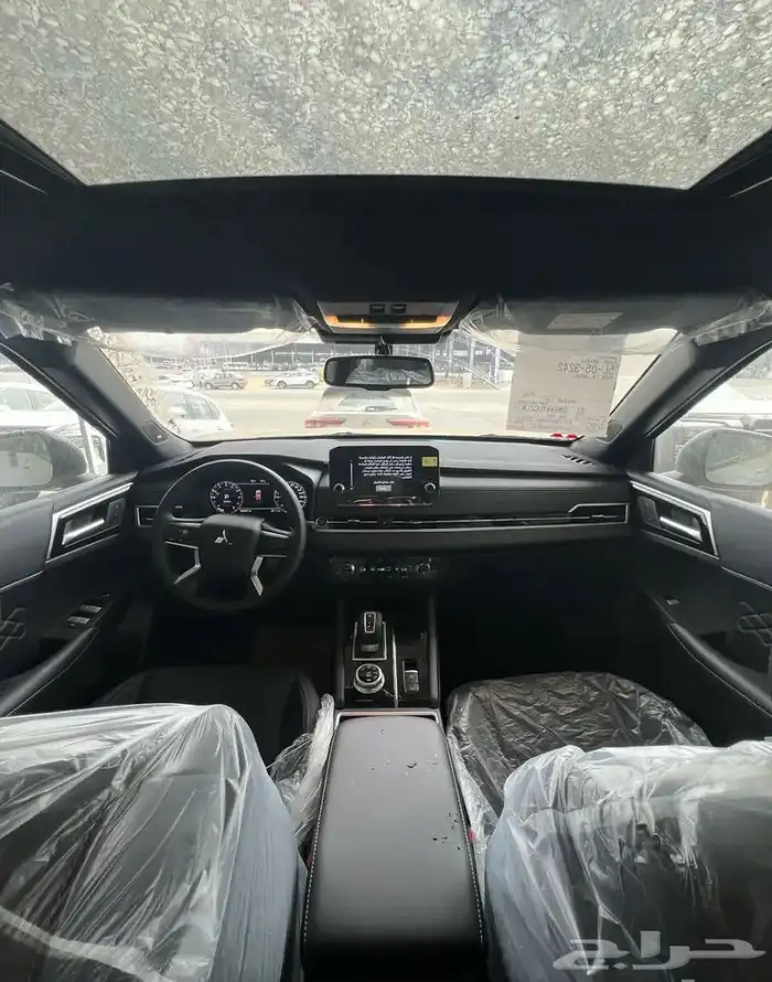 ميتسوبيشي اوتلاندر 2025 بلاك ايدشن فل كامل 7