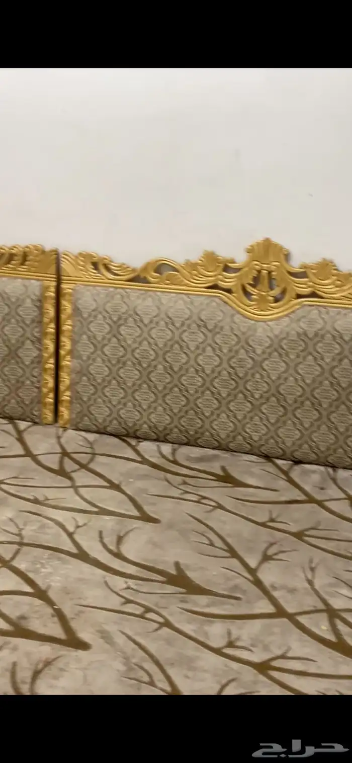 كنب خشب ارضي 4  5 شبه جديد مع ستاره بنسب لستار محتاجه تثبيت 3