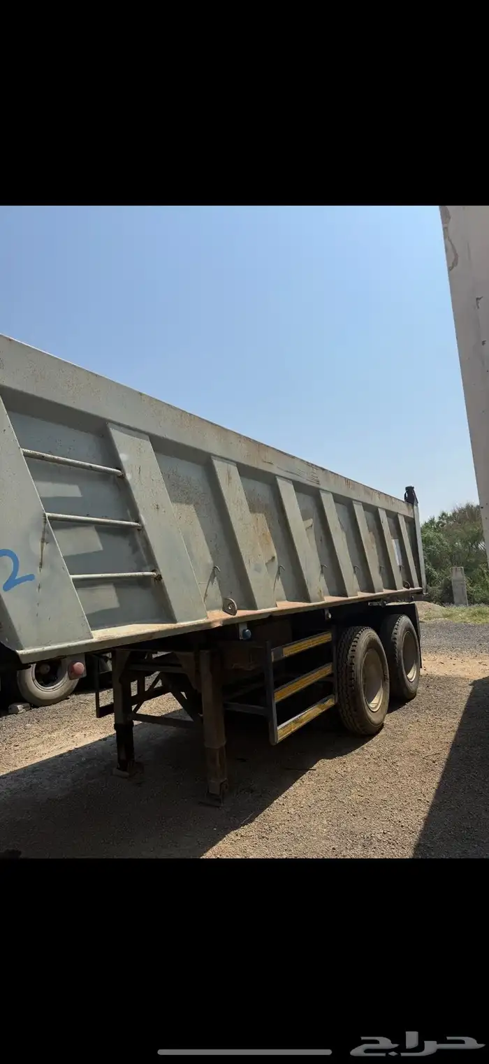 للبيع صندوق قلاب 4