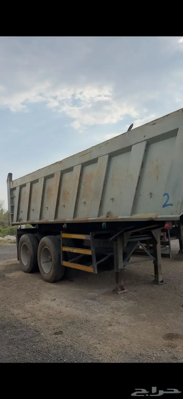 للبيع صندوق قلاب 1