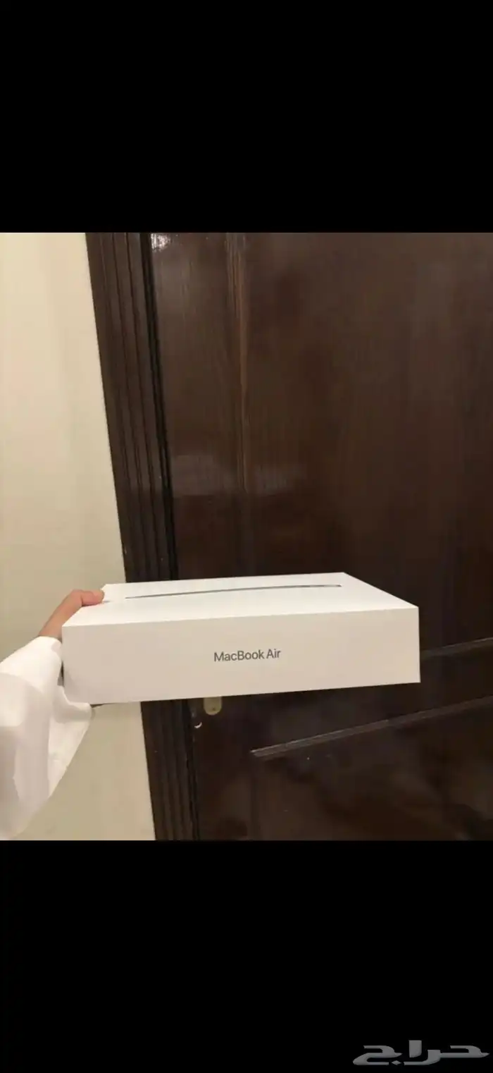 ماك بوك اير M1 اخو الجديد يا اخوان من STC 4