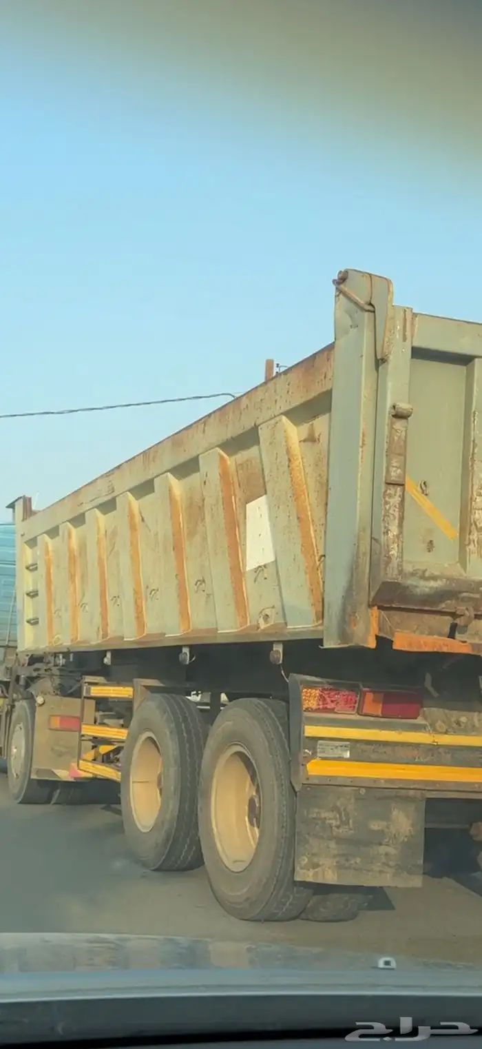 للبيع صندوق قلاب 3