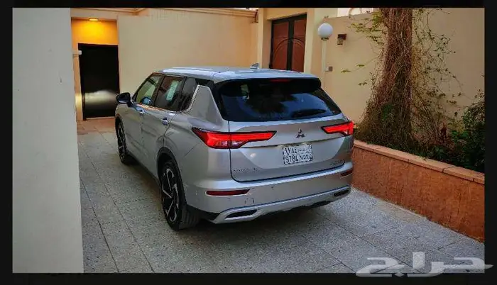 جيب اوتلاندر ميتسوبيشي 2023 43