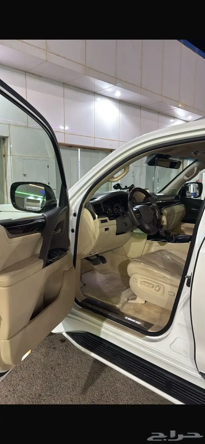 لكزس 2017 فل كامل سعودي 4