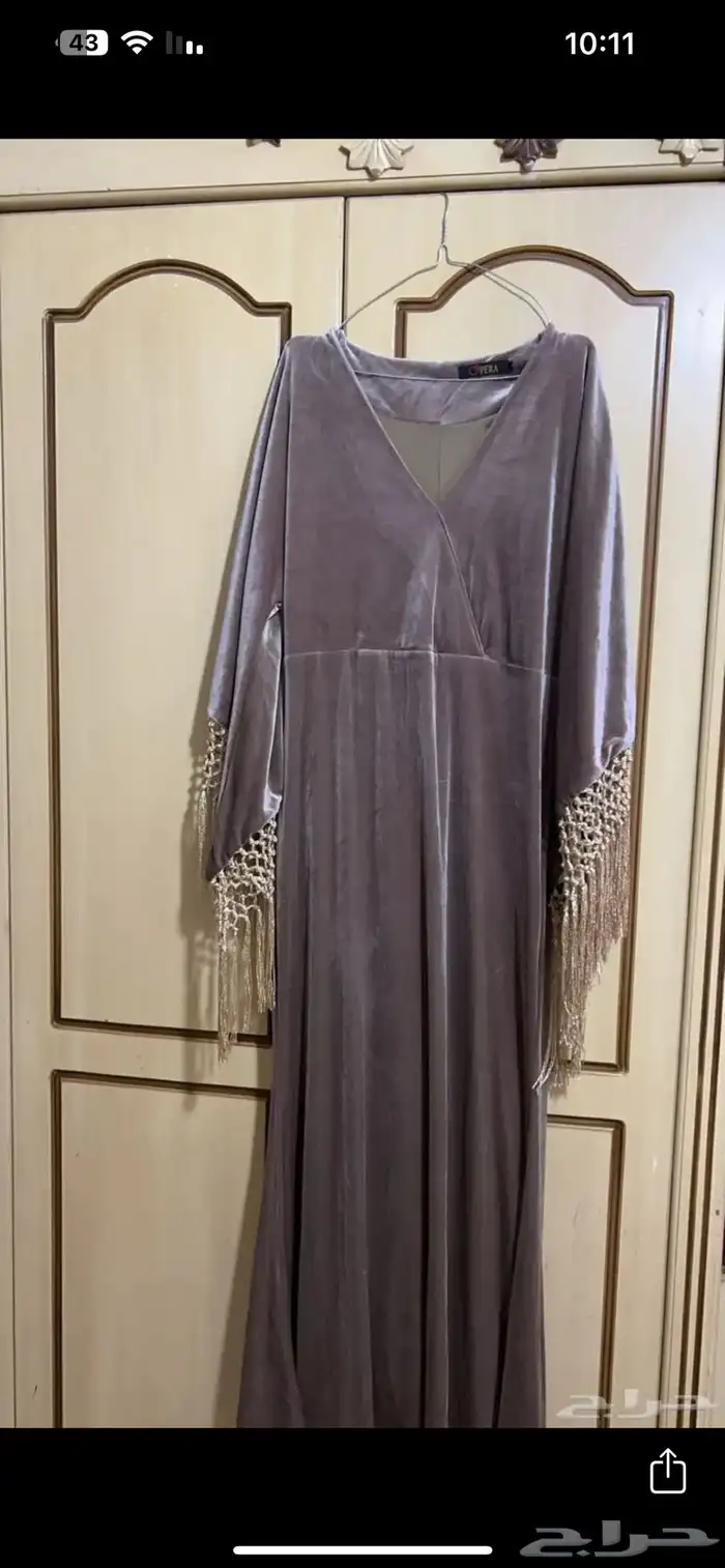 فساتين للبيع جديده عدد 3 مخمل واحد حق زواج 1