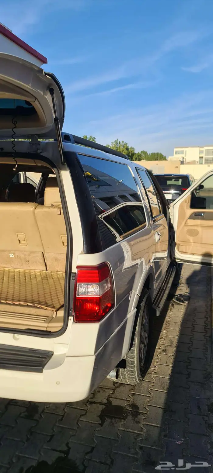 للبيع اكسبيديشن 2011 نص فل ماشي 450 الف نظيف شاشه كاميرا 7