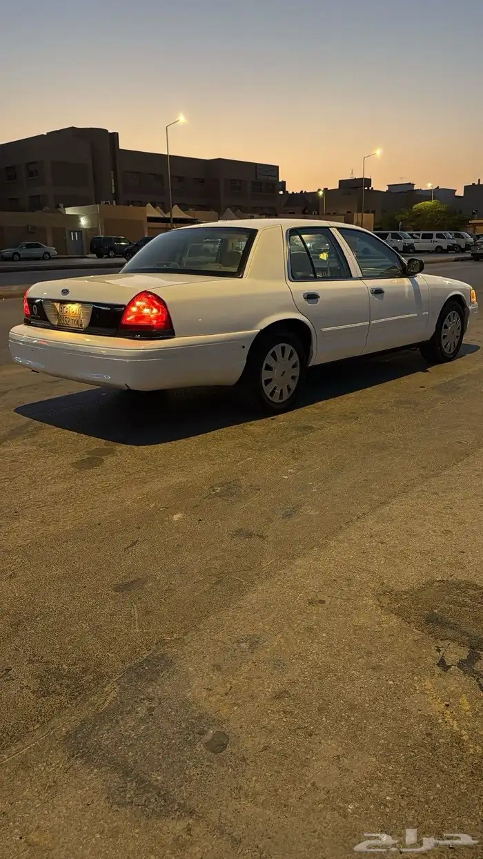 فورد فكتوريا 2009 2