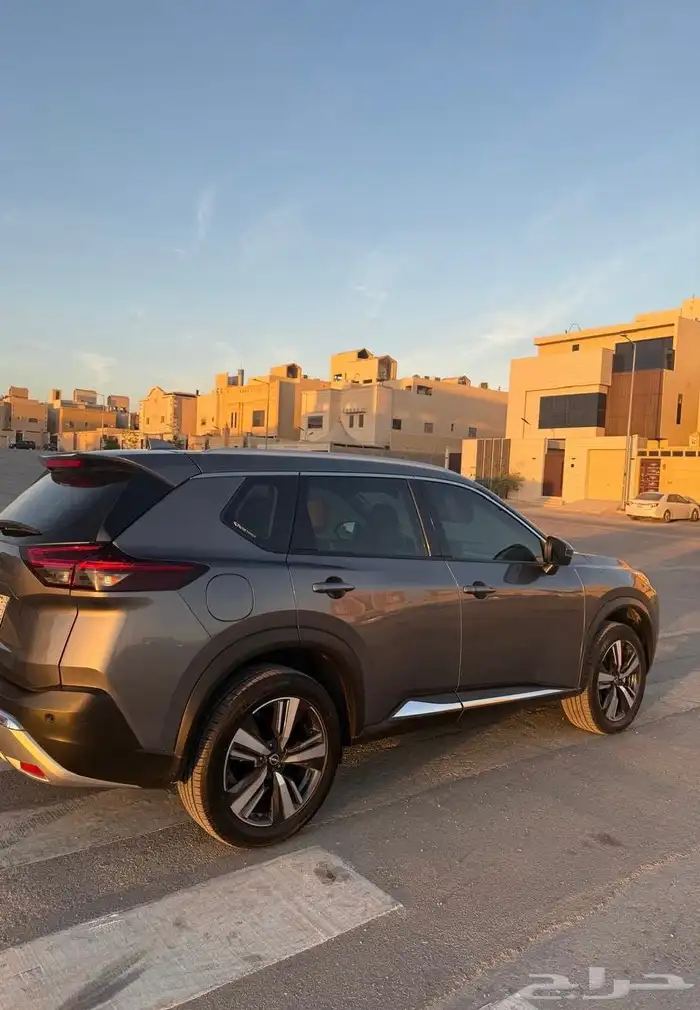 نيسان اكس تريل 2023 فل كامل دبل سبع مقاعد 1