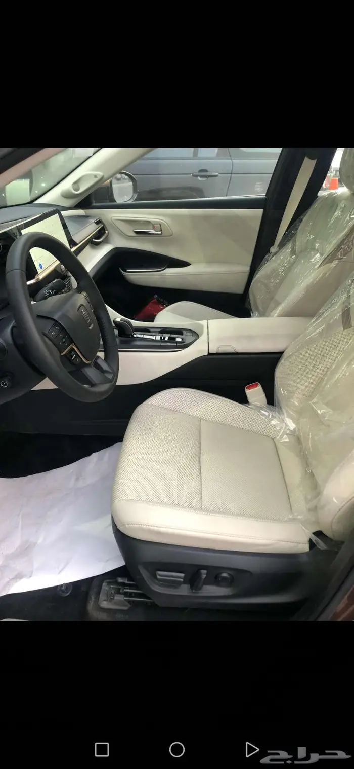 تويوتا كروان بريميوم 2023 برونزي ب 139 ألف ريال 3