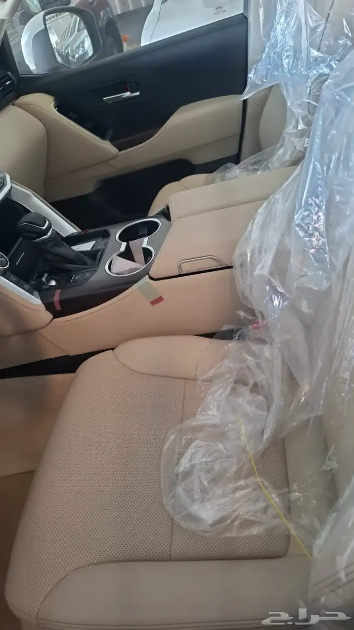 جي اكس ار 2025 ابيض L4 8