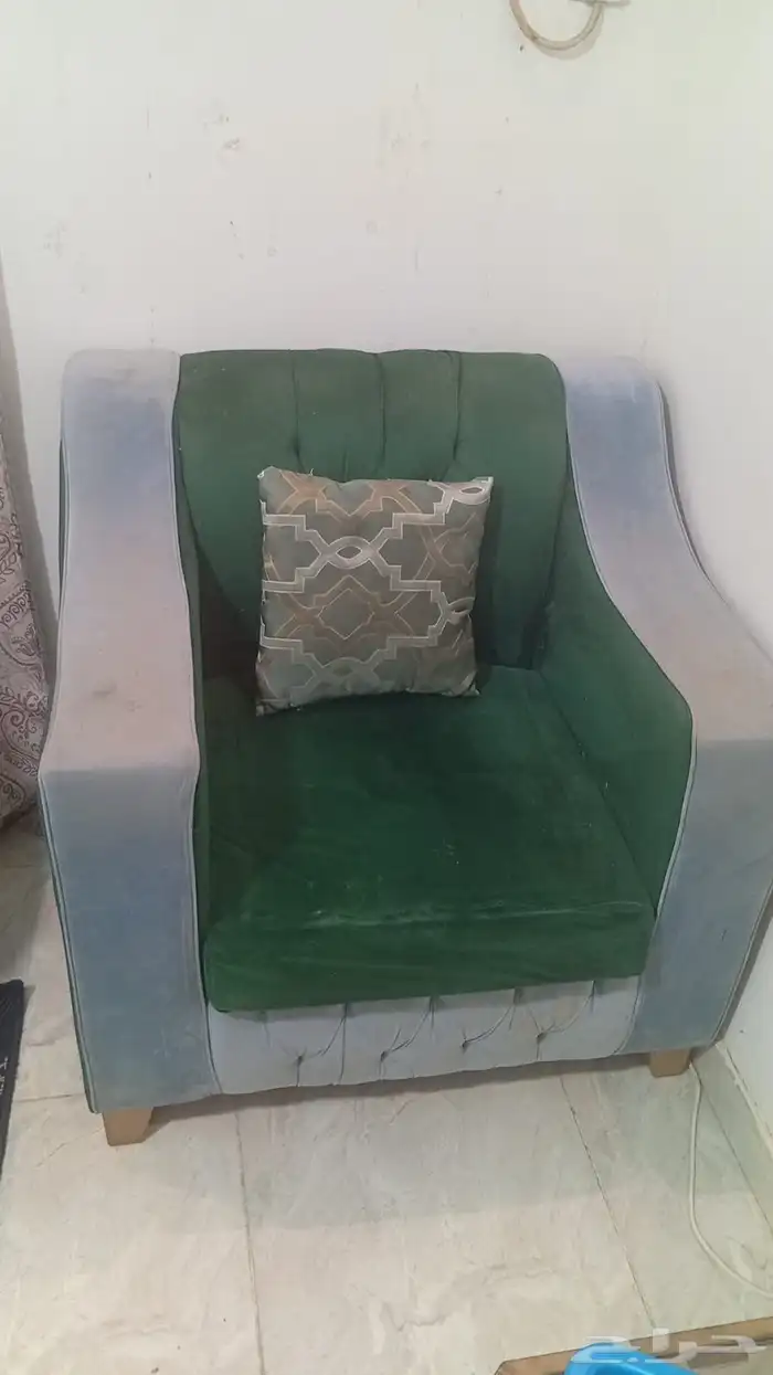 مجلس نضيف جدا وتلاجة وغساله وسرير 120سم 3